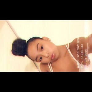 Meet your Posher, Aurelia